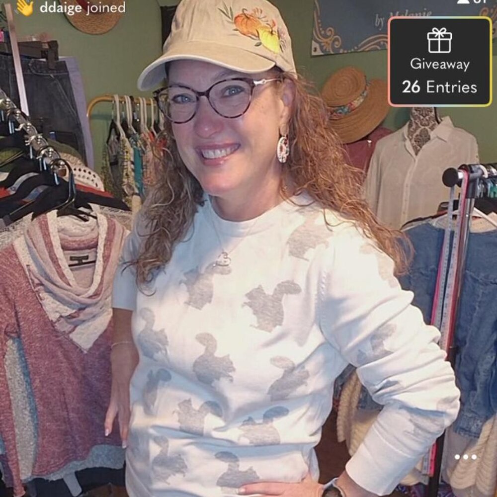 Gracefulknit is LIVE!!! Please ❤️ this to be notified when I go LIVE! - Picture 3 of 10